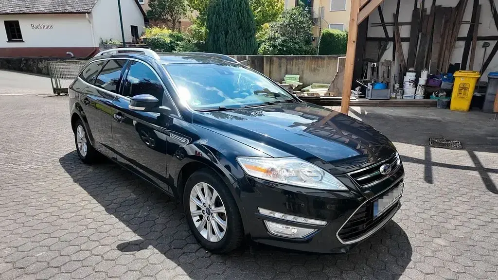 Gebraucht Ford Mondeo Titanium 160 PS (117 kW) 2011 Schwarz Limousine