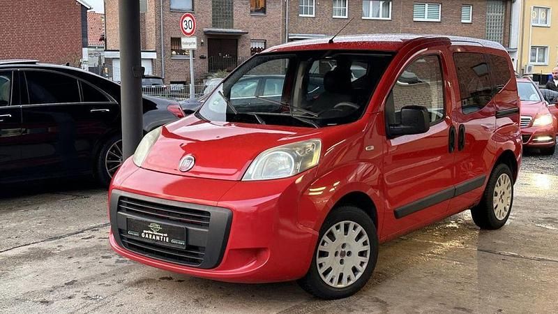 Rot Gebraucht 2009 Fiat Qubo Active Van / Kleinbus | 1.990 € (Etwas zu teuer) - Bild 1/4