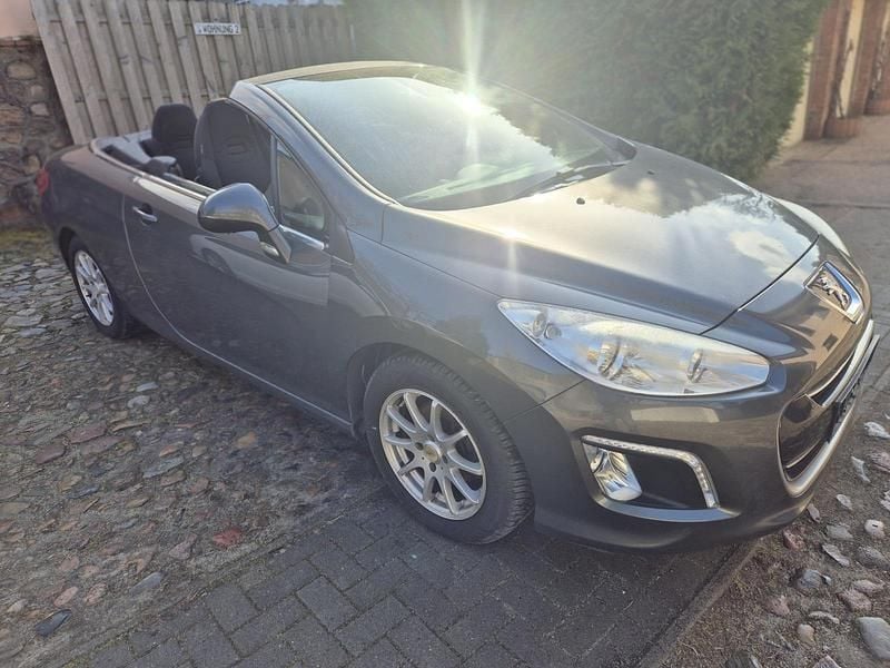 Gebraucht Peugeot 308 CC 120 PS (88 kW) 2013 Grau Cabrio