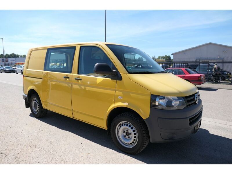 Gebraucht VW T5 84 PS (61 kW) 2010 Ginstergelb r1032 Van