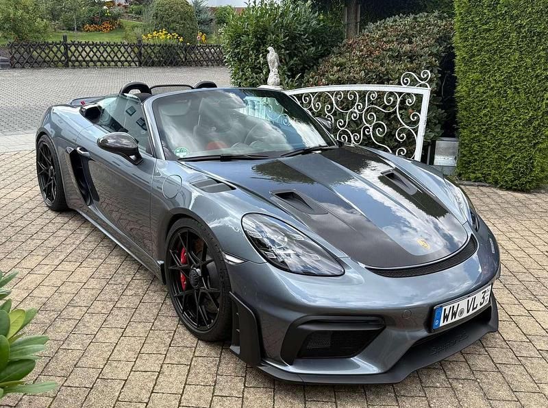Grau Gebraucht 2024 Porsche Boxster Spyder Cabrio | 158.500 € (Fairer Preis) - Bild 1/4