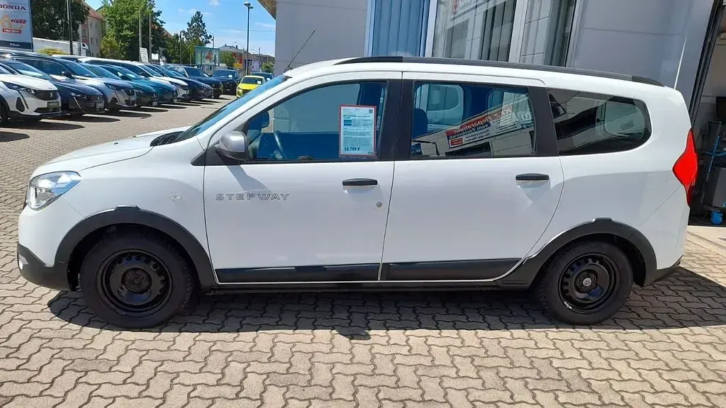 Gebraucht Dacia Lodgy Stepway 131 PS (96 kW) 2021 Weiß Van / Kleinbus