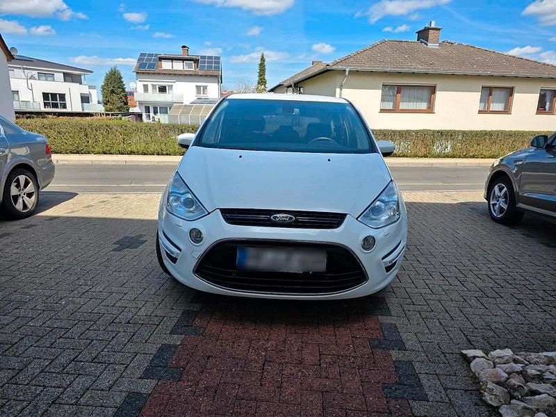 Gebraucht Ford S-MAX S 163 PS (119 kW) 2014 Weiß Van / Kleinbus