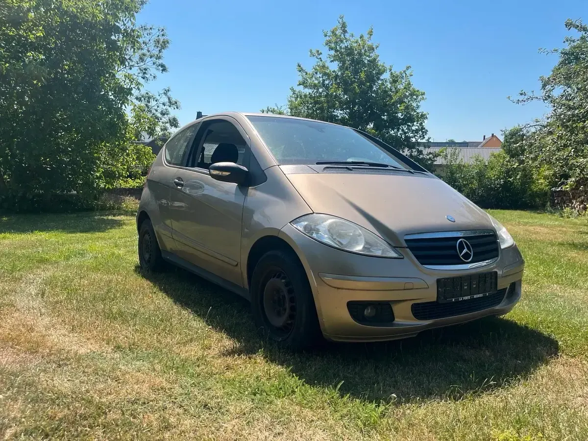 Gebraucht Mercedes A150 70 PS (51 kW) 2007 Gold Kleinwagen