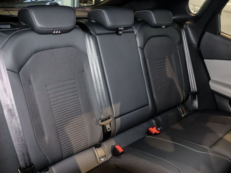 Neu Ford Capri Premium 210 kW (286 PS) 2025 Schwarz SUV