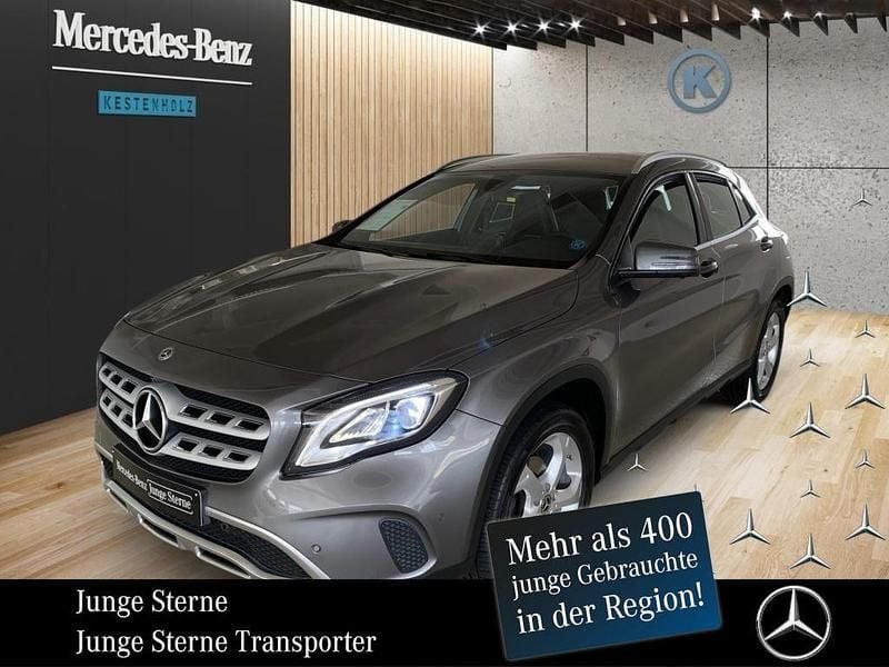 Grau Gebraucht 2018 Mercedes GLA200 SUV | 19.990 € (Fairer Preis) - Bild 1/4