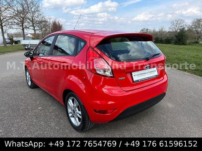 Gebraucht Ford Fiesta 101 PS (74 kW) 2015 Rot Limousine