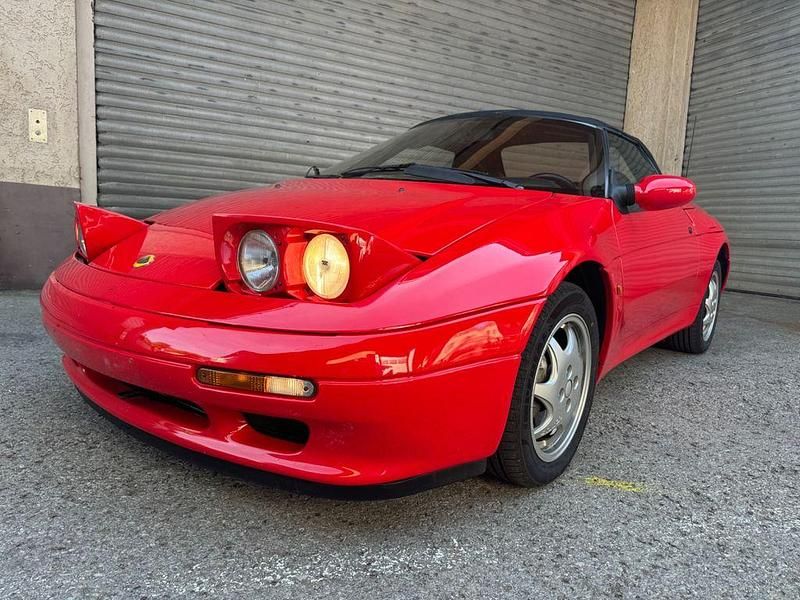 Rot Gebraucht 1991 Lotus Elan Cabrio | 29.995 € - Bild 1/4