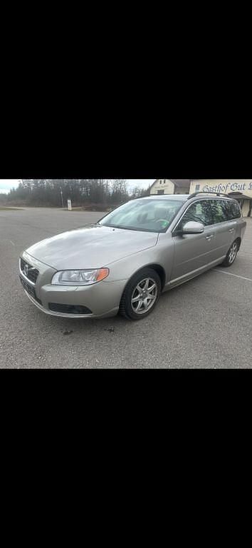 Gebraucht Volvo V70 213 PS (156 kW) 2012 Silber Kombi