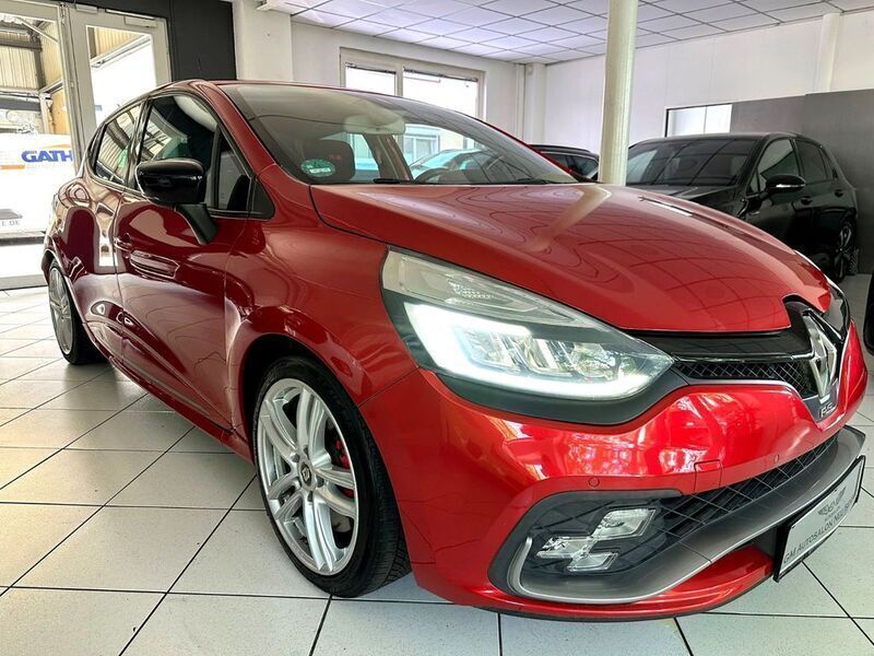 Gebraucht Renault Clio IV Trophy 220 PS (161 kW) 2017 Rot Limousine