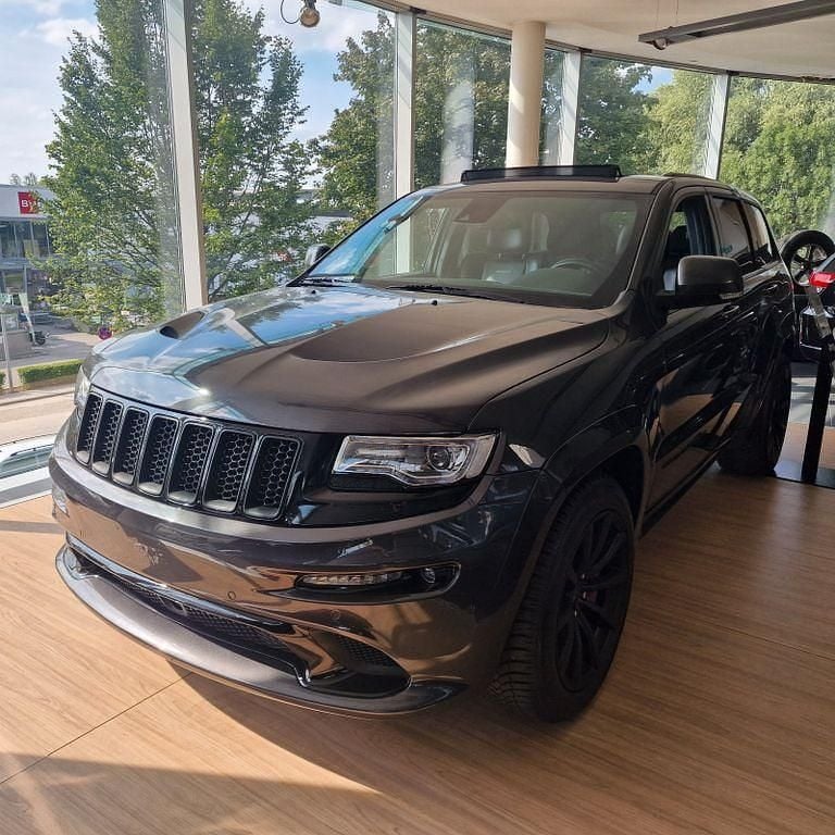 Grau Gebraucht 2016 Jeep Grand Cherokee SRT SUV | 29.990 € (Guter Preis) - Bild 1/4