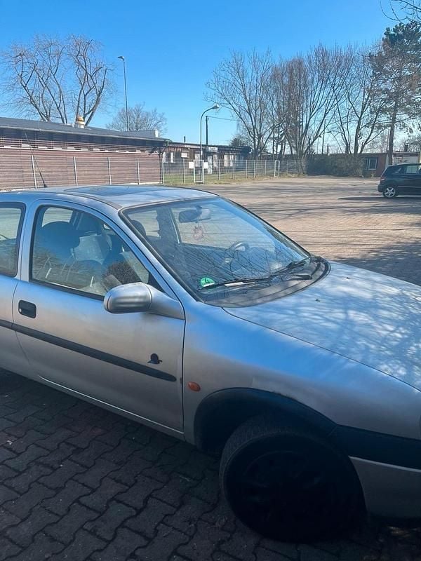 Gebraucht Opel Corsa 60 PS (44 kW) 1998 Silber Kleinwagen