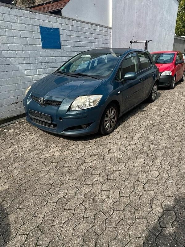 Blau Gebraucht 2007 Toyota Auris Limousine | 2.000 € (Guter Preis) - Bild 1/4