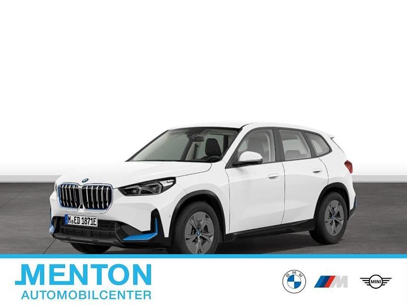 Weiß Gebraucht 2023 BMW iX1 SUV | 42.247 € (Fairer Preis) - Bild 1/4
