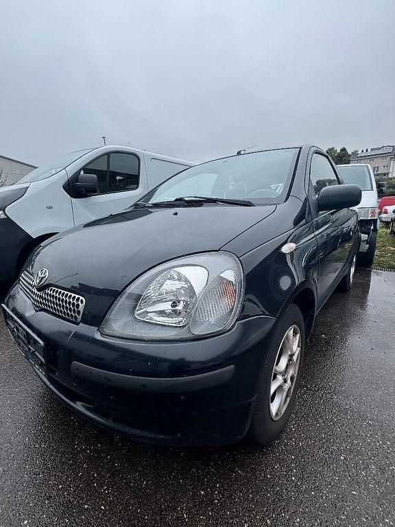 Schwarz Gebraucht 1999 Toyota Yaris Limousine | 1.200 € - Bild 1/4