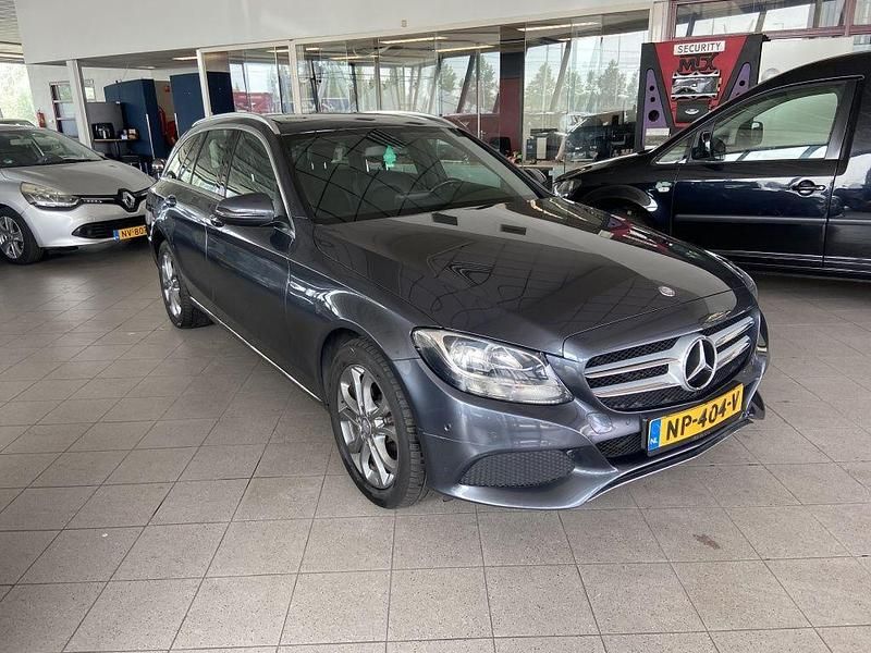Grau Gebraucht 2014 Mercedes C200 Edition 1 Kombi | 8.740 € - Bild 1/4