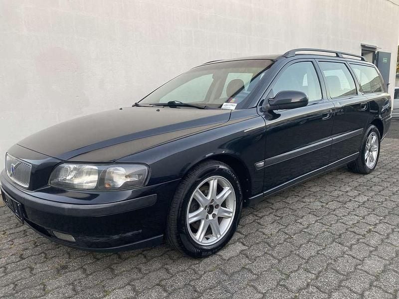 Schwarz Gebraucht 2002 Volvo V70 Comfort Kombi | 3.990 € (Etwas zu teuer) - Bild 1/4