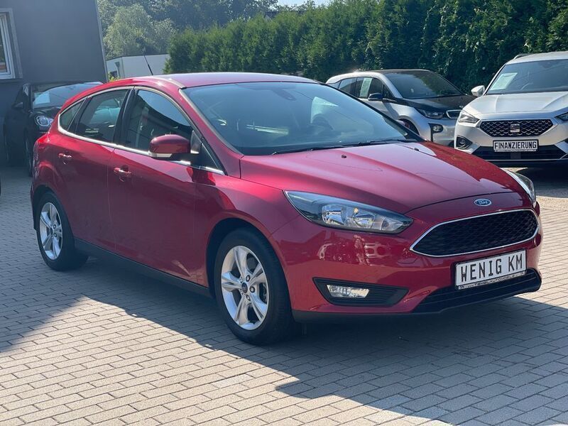 Gebraucht Ford Focus Sport 150 PS (110 kW) 2016 Rot (candyrot metallic) Limousine