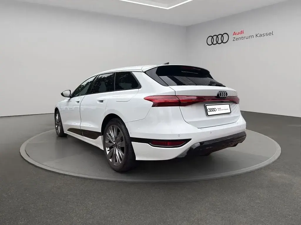 Używany Audi A6 e-tron Ambiente 239 kW (326 KM) 2025 Szary Kombi