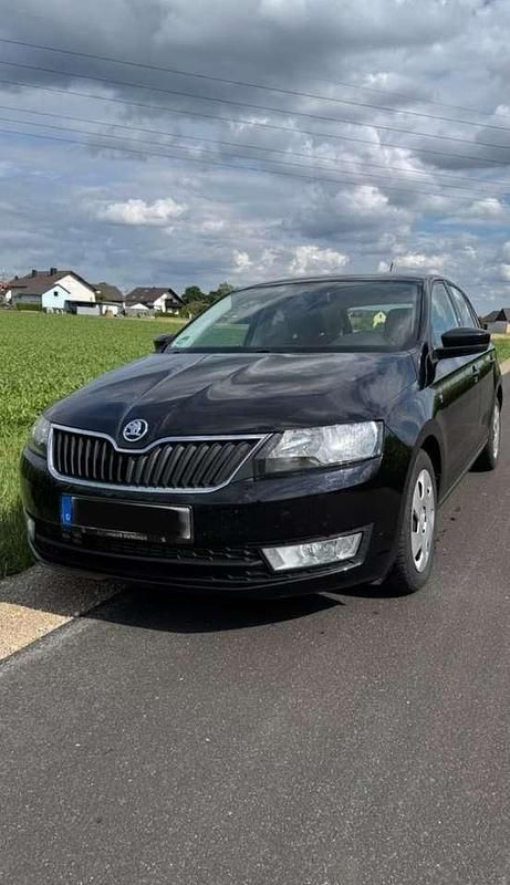 Schwarz Gebraucht 2015 Skoda Rapid Ambition Kleinwagen | 6.000 € (Guter Preis) - Bild 1/4