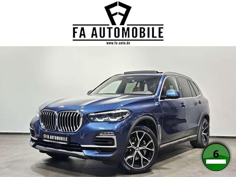 Phytonicblau (metallic) Gebraucht 2018 BMW X5 xLine SUV | 38.930 € (Fairer Preis) - Bild 1/4
