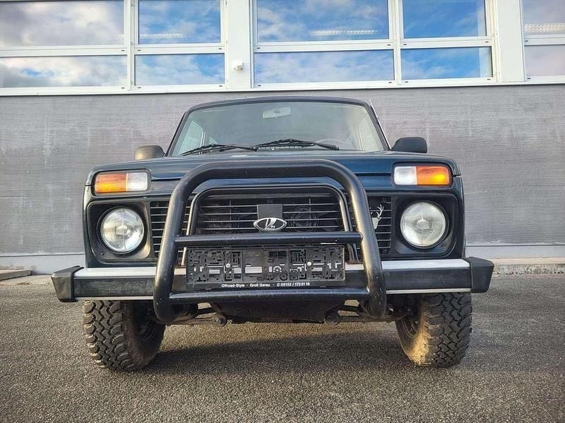 Gebraucht Lada niva 83 PS (61 kW) 2016 Grün SUV