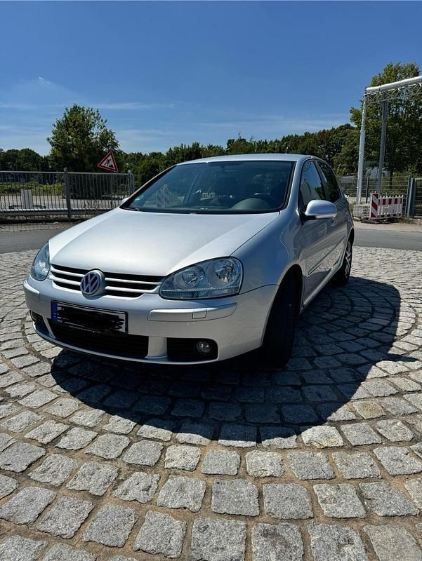 Grau Gebraucht 2006 VW Golf V Goal Kleinwagen | 3.500 € (Fairer Preis) - Bild 1/4