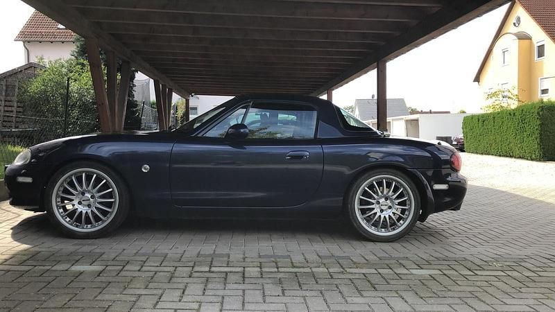 Blau Gebraucht 2002 Mazda MX5 Cabrio | 8.600 € (Fairer Preis) - Bild 1/4