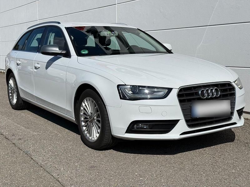 Gebraucht Audi A4 150 PS (110 kW) 2015 Weiß Kombi