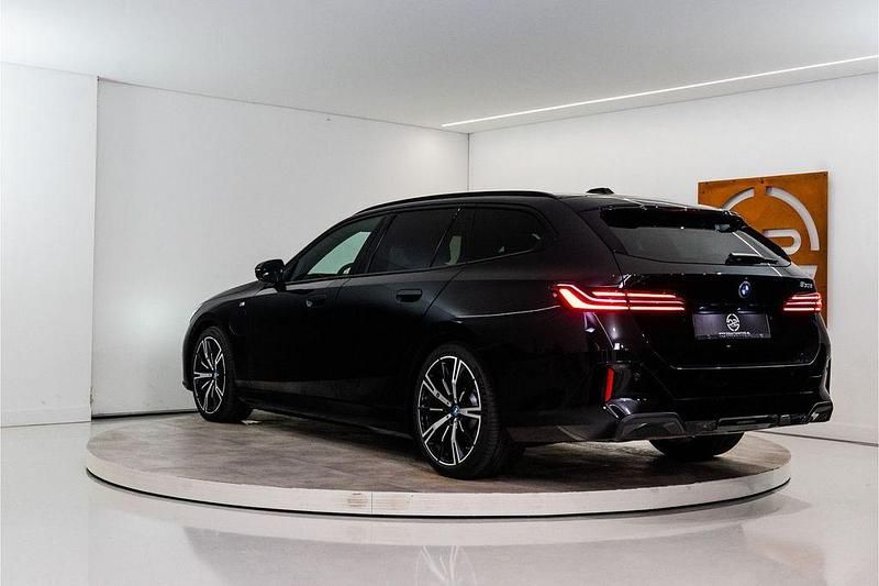 Gebraucht BMW 530e Executive 300 PS (220 kW) 2024 Schwarz Kombi