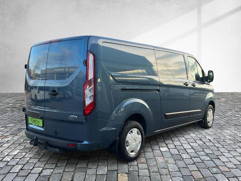 Gebraucht Ford Transit Custom Trend 131 PS (96 kW) 2022 Chroma blau metallic Limousine