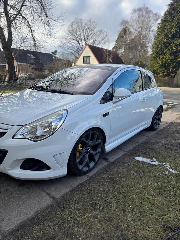 Gebraucht Opel Corsa OPC 230 PS (169 kW) 2011 Weiß Kleinwagen