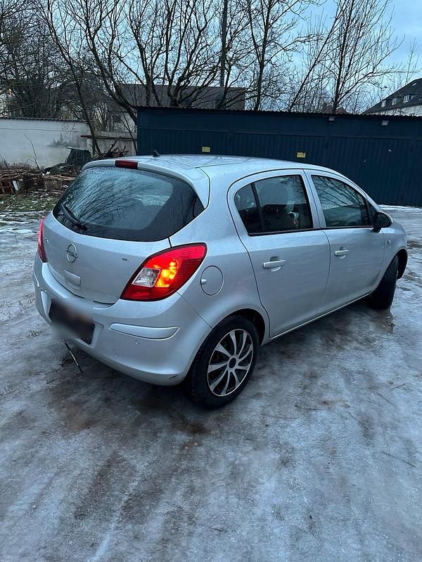 Silber Gebraucht 2008 Opel Corsa Kleinwagen | 2.500 € (Fairer Preis) - Bild 1/4