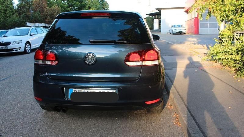Blau Gebraucht 2009 VW Golf VI Highline Limousine | 6.800 € (Fairer Preis) - Bild 1/4