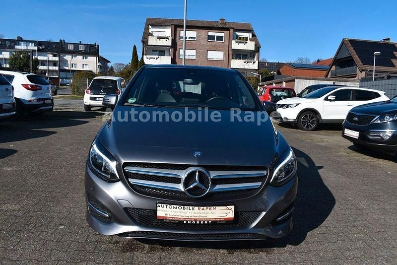 Gebraucht Mercedes 200 136 PS (100 kW) 2017 Grau Limousine