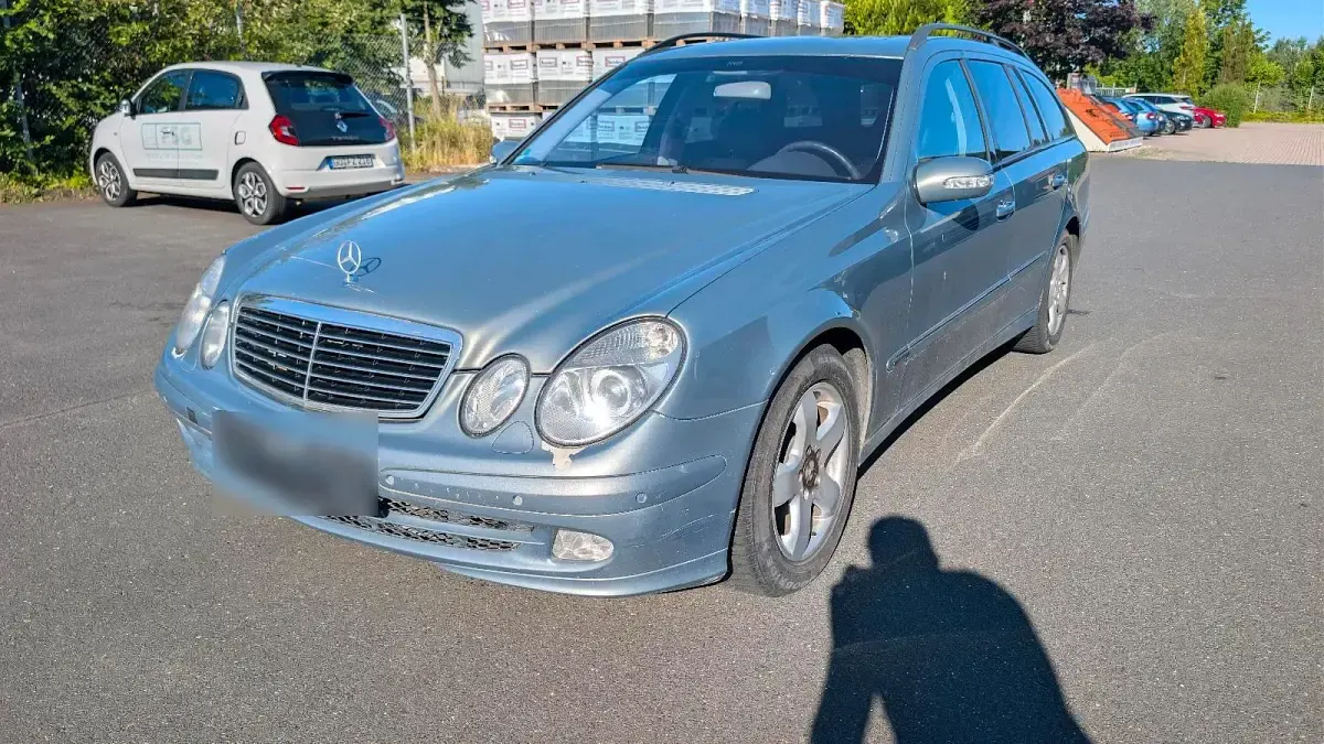 Gebraucht Mercedes E270 Avantgarde 170 PS (125 kW) 2003 Grün Kombi