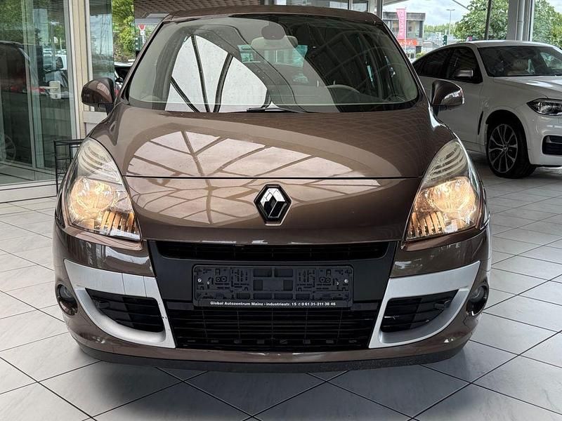 Braun Gebraucht 2009 Renault Scénic III Luxe Van / Kleinbus | 4.999 € (Fairer Preis) - Bild 1/4