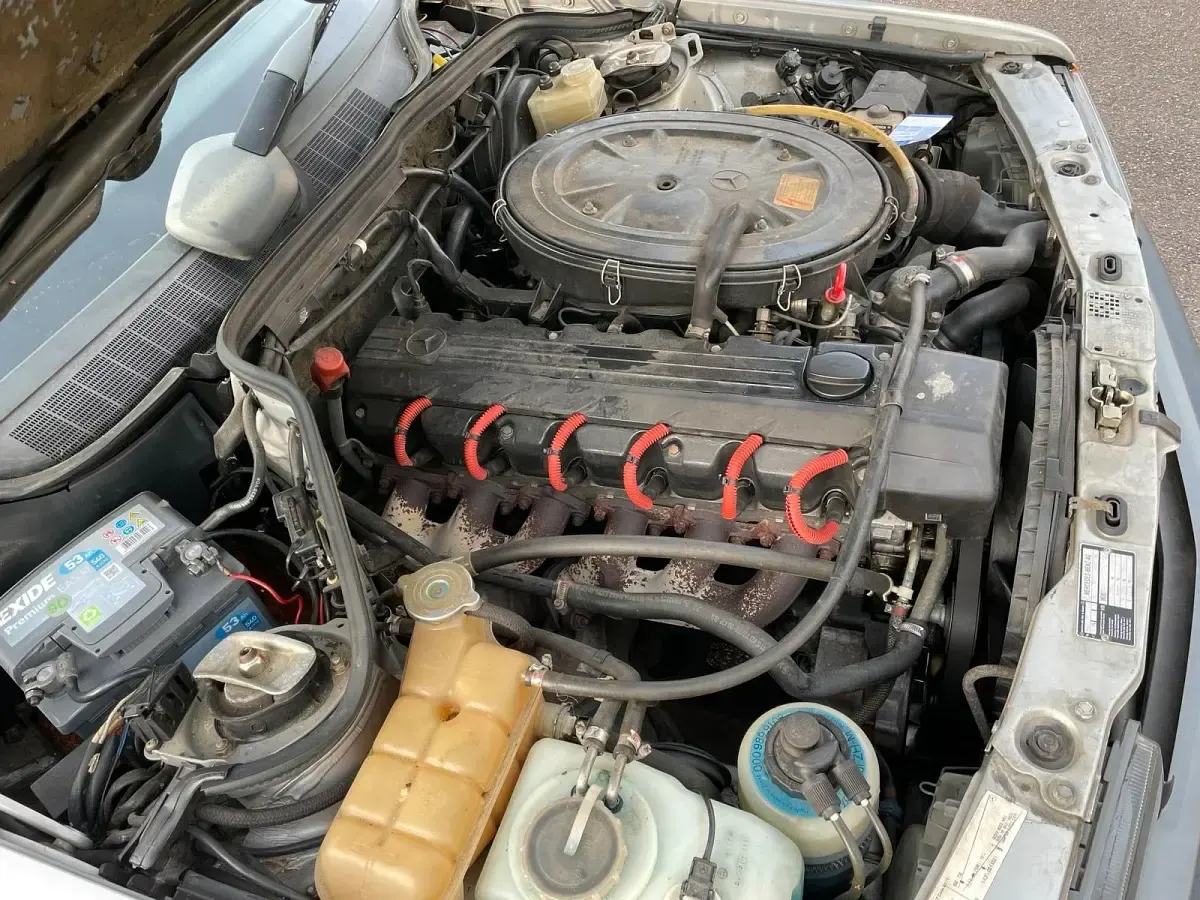 Gebraucht Mercedes 190 160 PS (117 kW) 1989 Silber Limousine