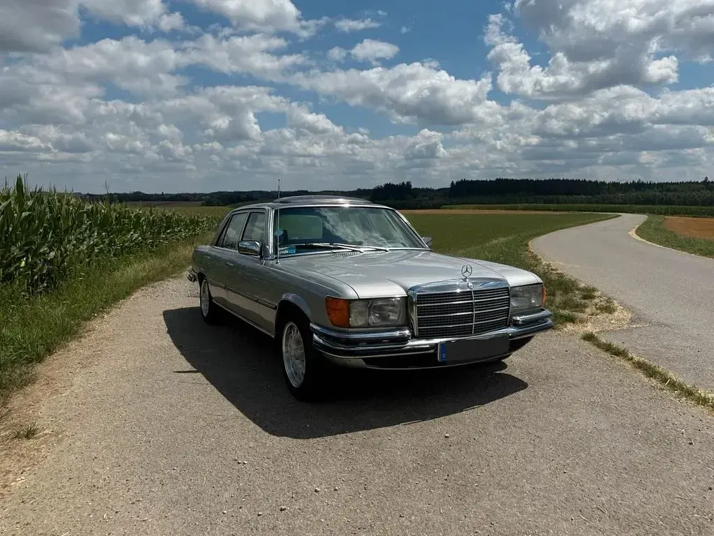 Gebraucht Mercedes 450 224 PS (164 kW) 1974 Silber Limousine