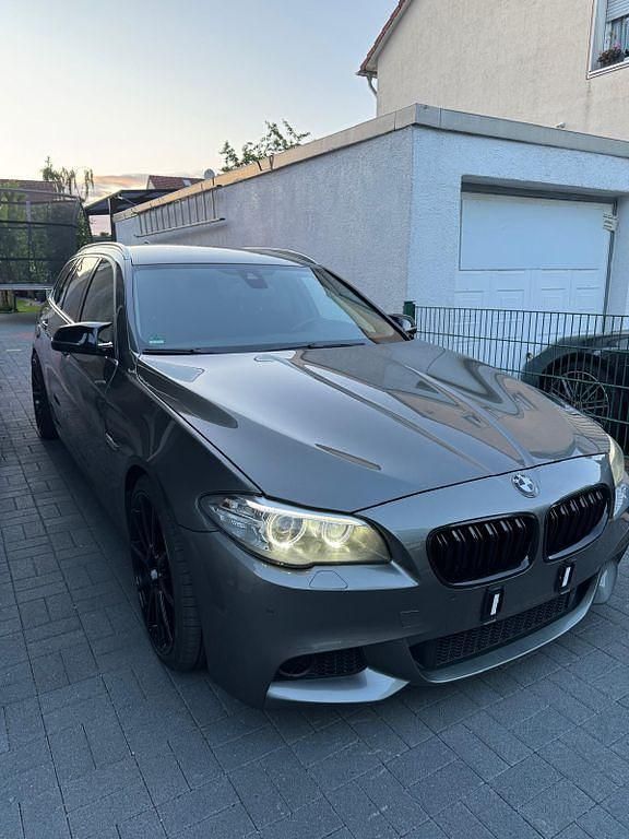 Gebraucht BMW 525 Performance 218 PS (160 kW) 2013 Grau Kombi