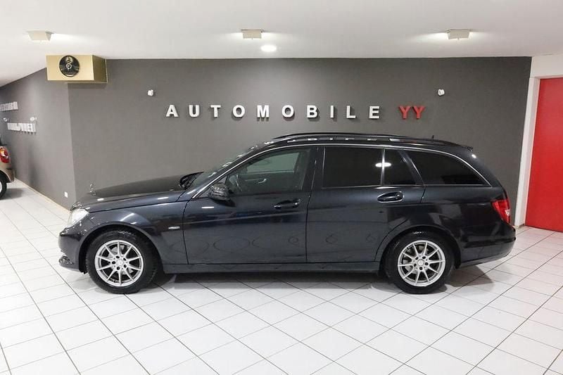 Gebraucht Mercedes C180 Elegance 156 PS (114 kW) 2012 Schwarz Limousine