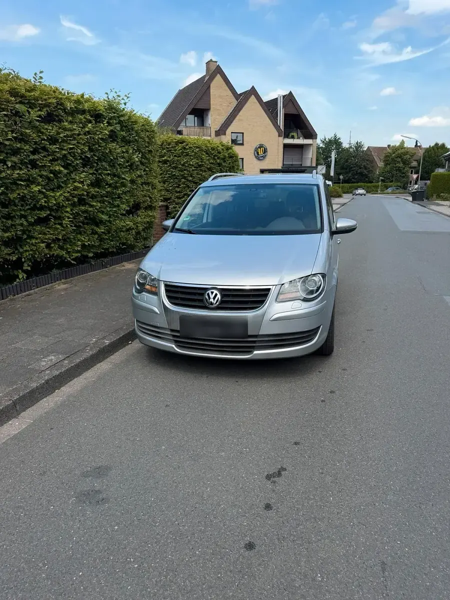 Gebraucht VW Touran 143 PS (105 kW) 2010 Grau Van / Kleinbus
