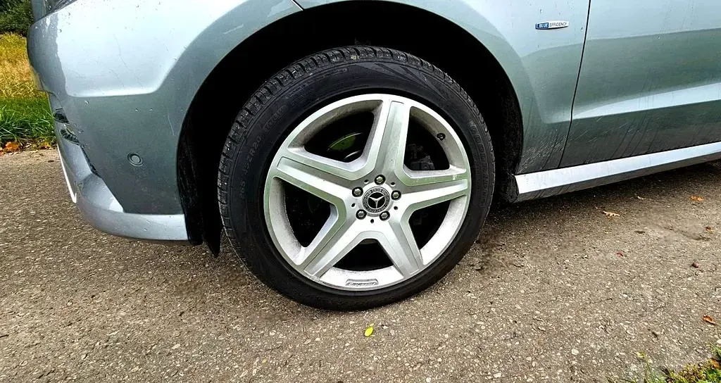 Gebraucht Mercedes ML350 258 PS (189 kW) 2012 Silber SUV