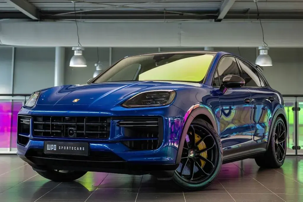 Gebraucht Porsche Cayenne Turbo E-Hybrid 600 PS (441 kW) 2025 Blau SUV