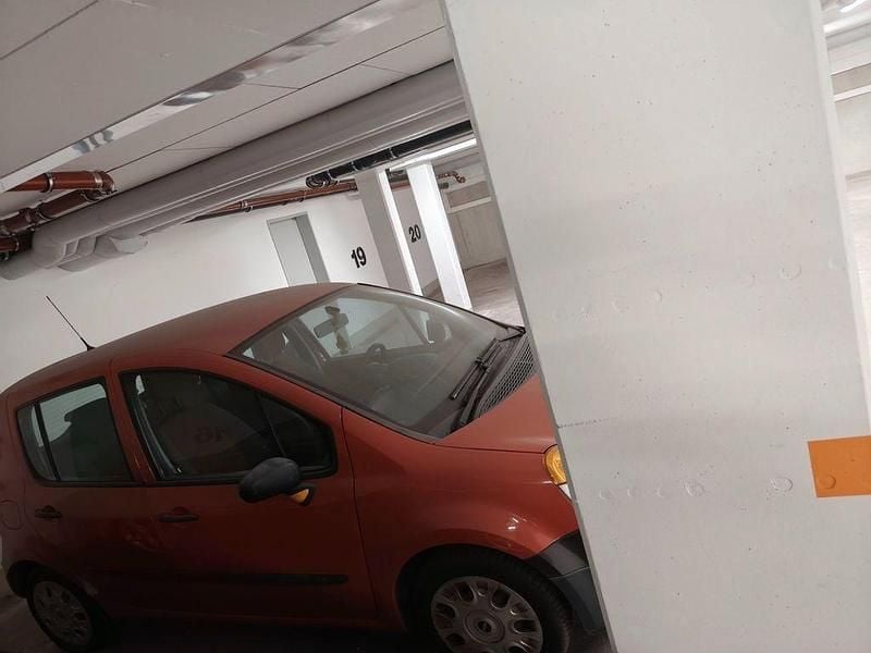 Gebraucht Renault Modus Authentique 75 PS (55 kW) 2005 Rot Van / Kleinbus