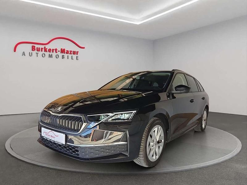 Schwarzmagic perleffekt Gebraucht 2024 Skoda Octavia Selection Kombi | 30.985 € (Superpreis) - Bild 1/4