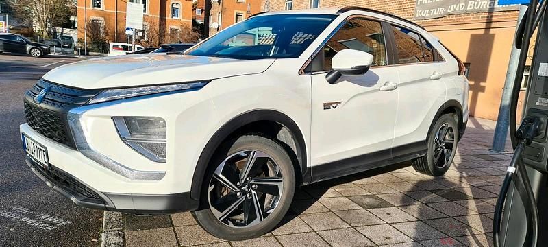 Gebraucht Mitsubishi Eclipse Cross Edition 150 PS (110 kW) 2022 Weiß SUV