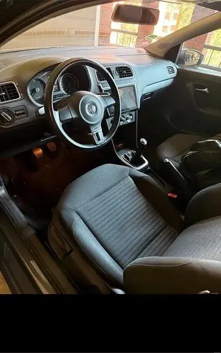 Gebraucht VW Polo Comfortline 70 PS (51 kW) 2011 Grau Kleinwagen