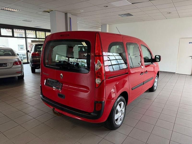 Gebraucht Renault Kangoo Authentique 106 PS (77 kW) 2011 Rot Van / Kleinbus