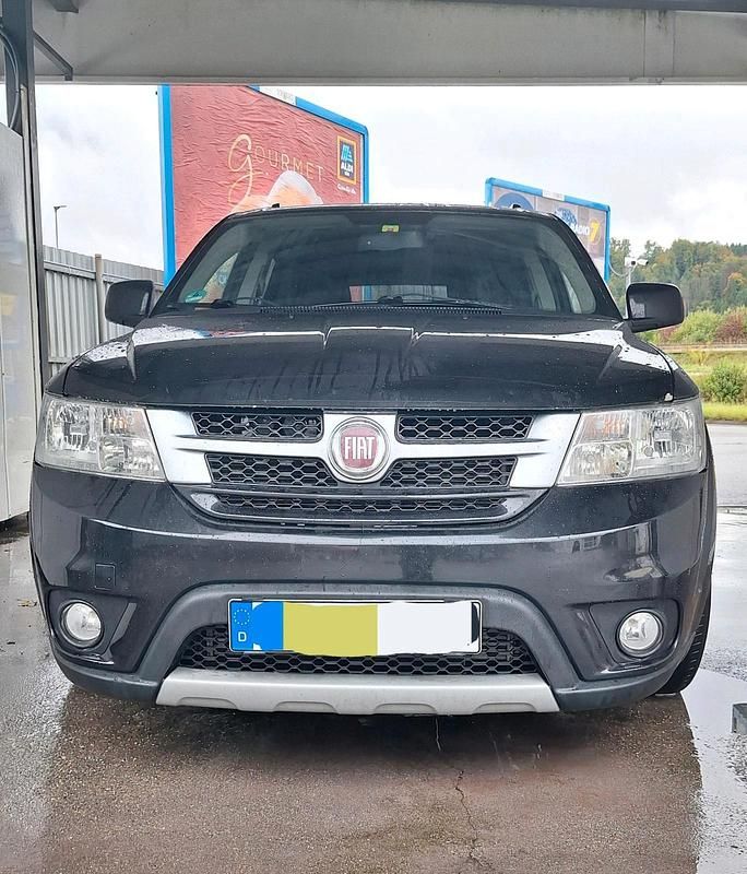 Gebraucht Fiat Freemont 170 PS (125 kW) 2011 Schwarz SUV